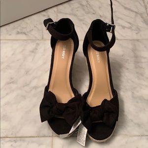 Old Navy black espadrilles wedges